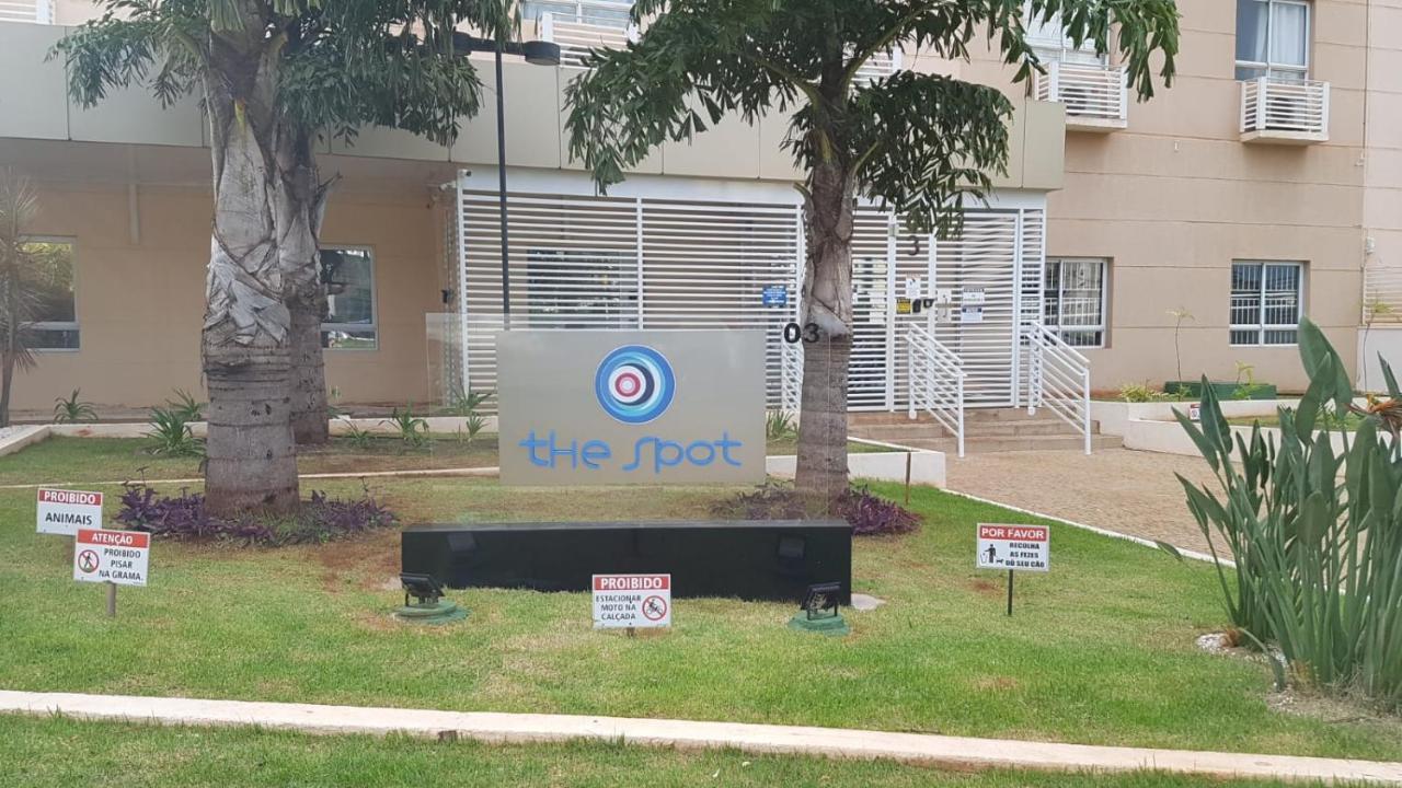 Flat Com Wifi, Pisicina E Estacionamento